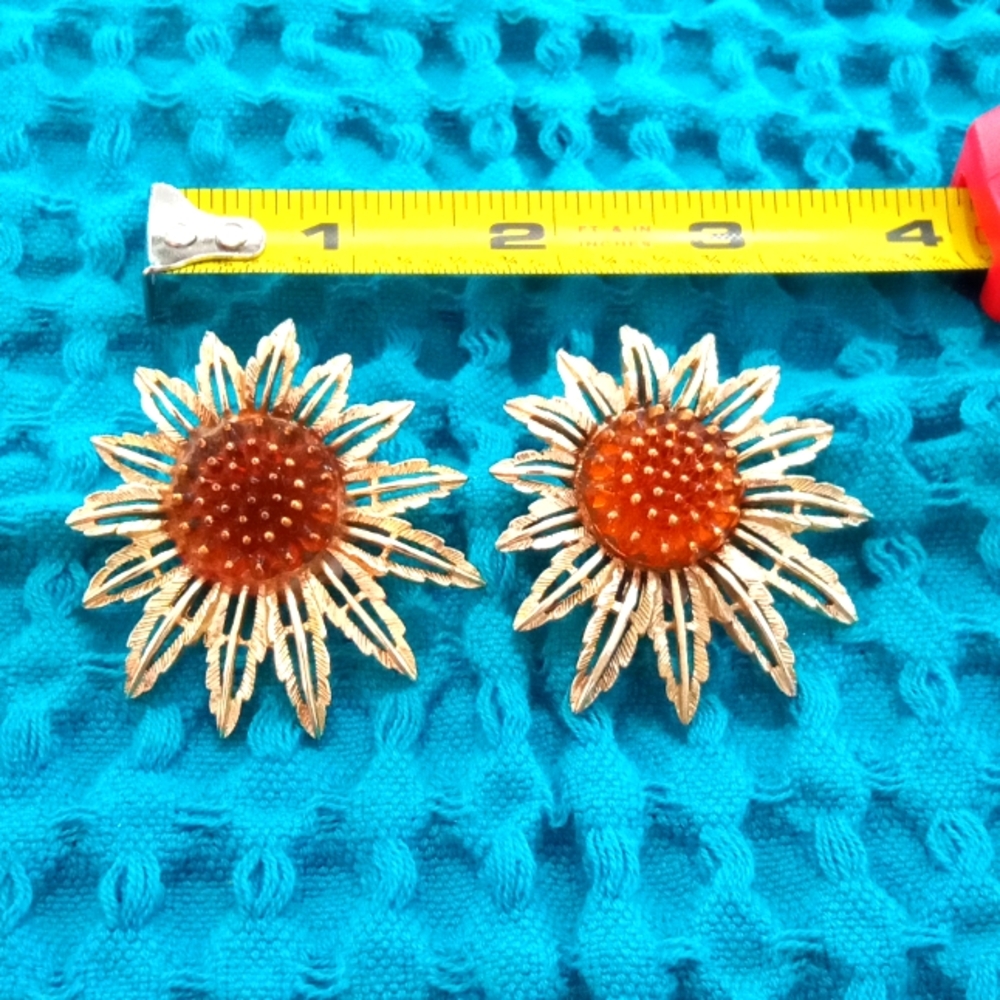 Sarah Cov vintage clips